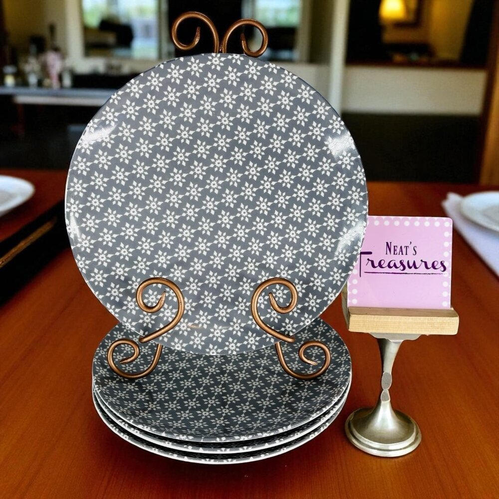 Mainstays FLORAL White Gray Ceramic Round Dishwasher Safe Dinner Plates Set of 4